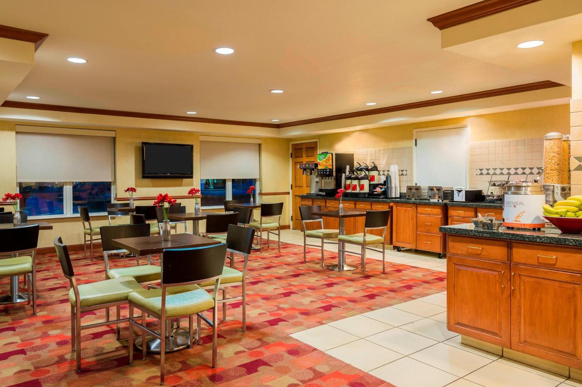 Towneplace Suites By Marriott Springfield Exterior foto